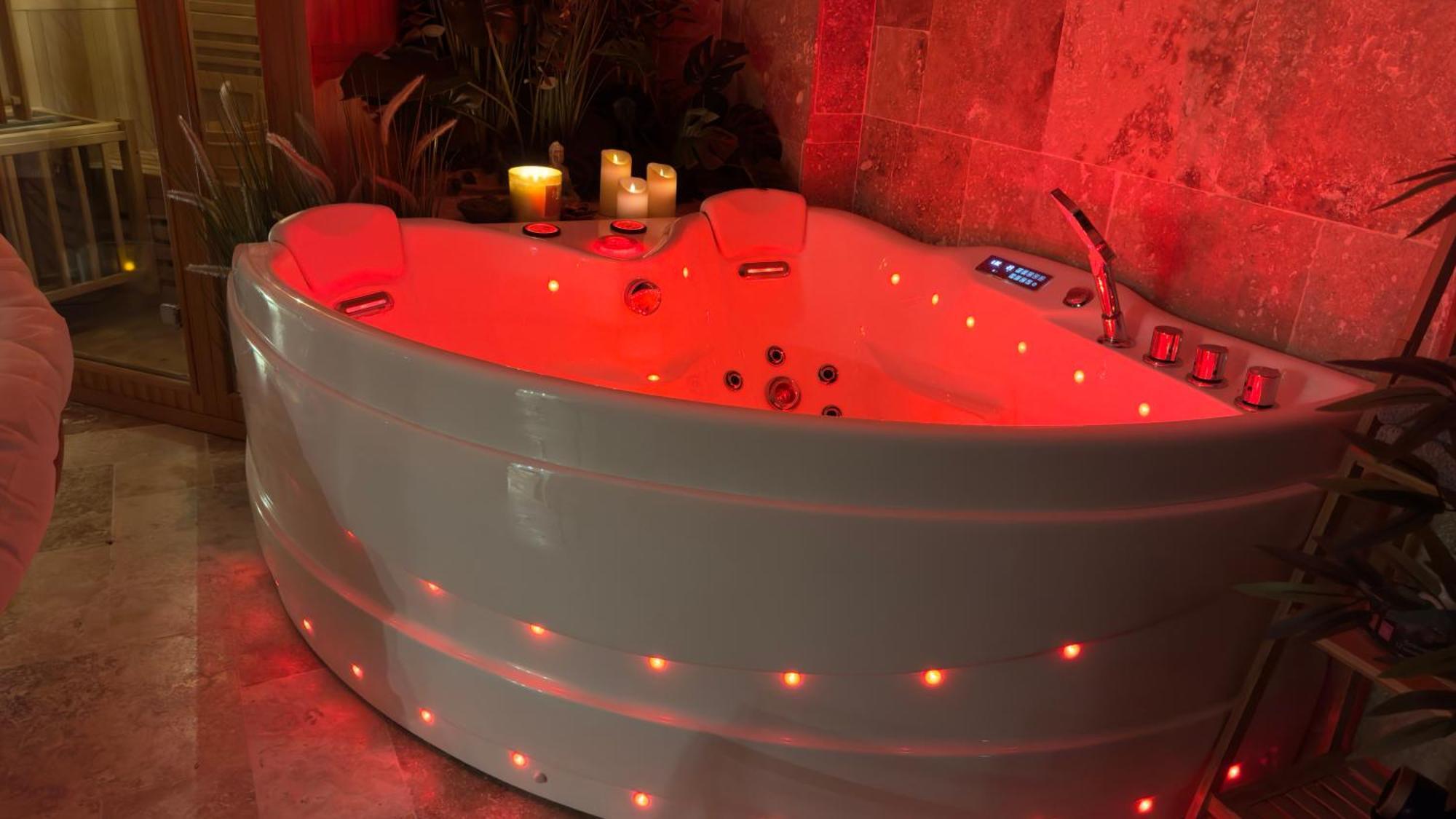Nuit De Reve : Spa, Sauna, Cinema Villemomble