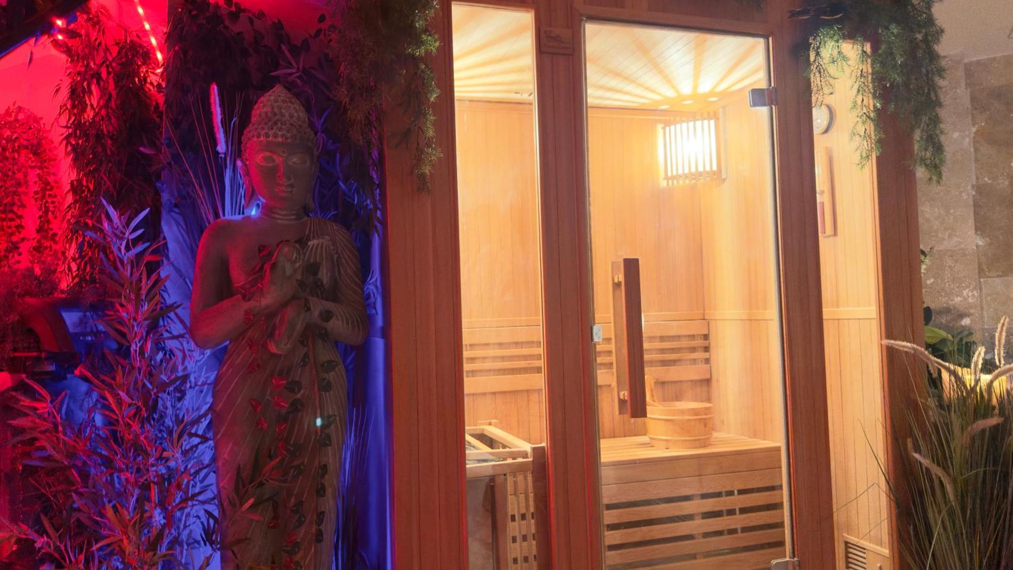 Nuit De Reve : Spa, Sauna, Cinema Villemomble