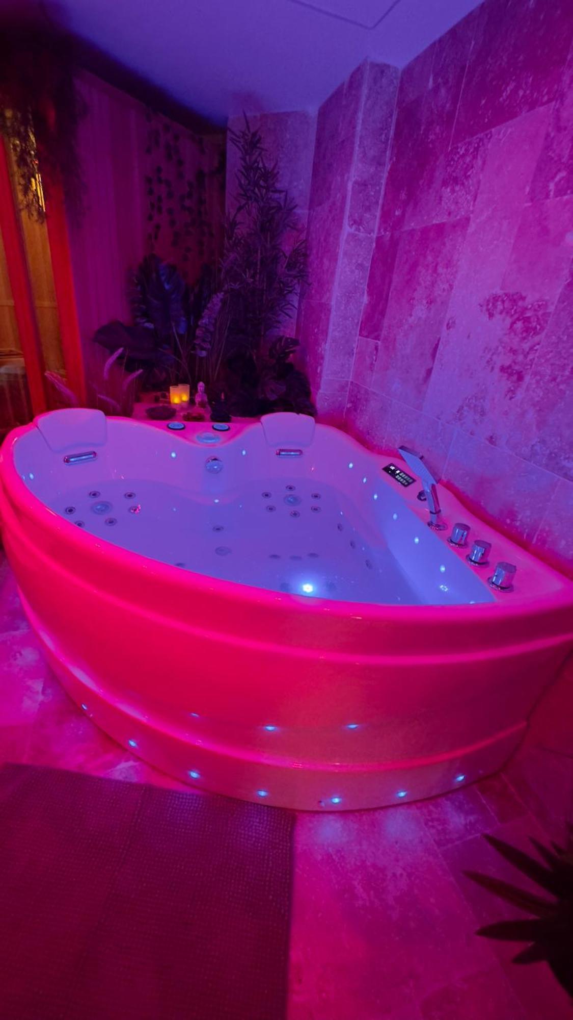 Apartment Nuit De Reve : Spa, Sauna, Cinema *